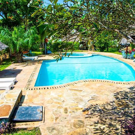 Oasis Diani Beach Villas Экстерьер фото