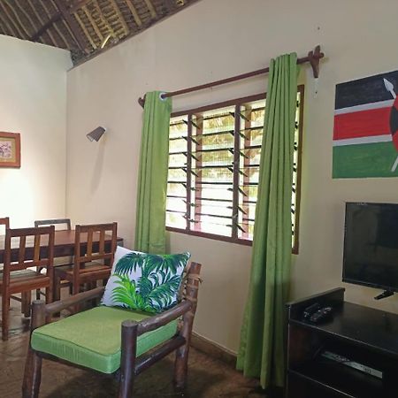 Oasis Diani Beach Villas Экстерьер фото