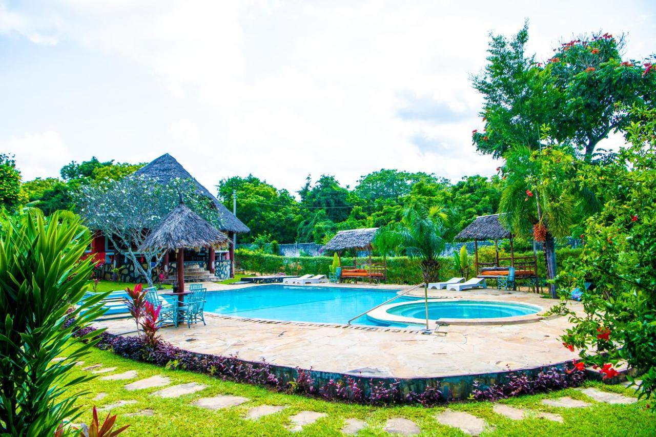Oasis Diani Beach Villas Экстерьер фото