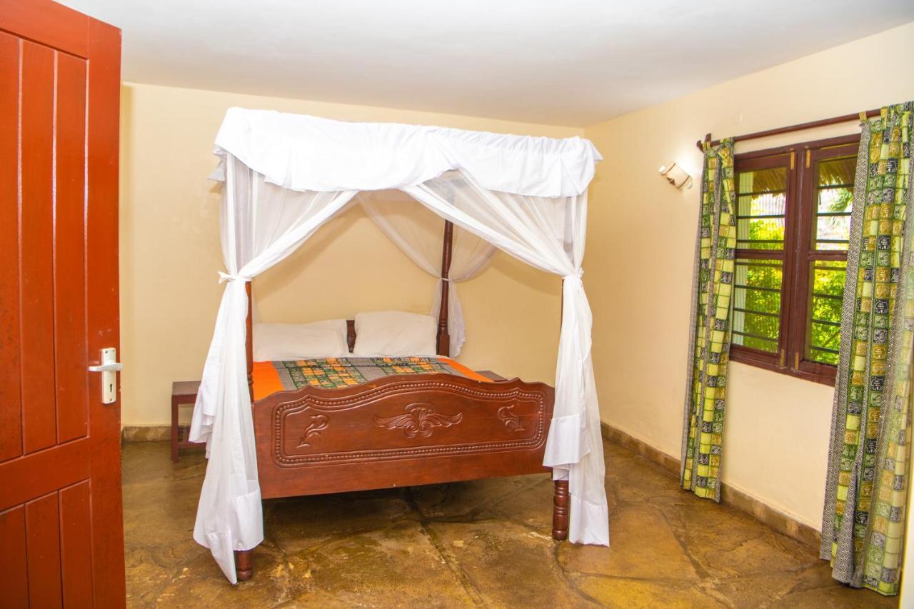 Oasis Diani Beach Villas Экстерьер фото