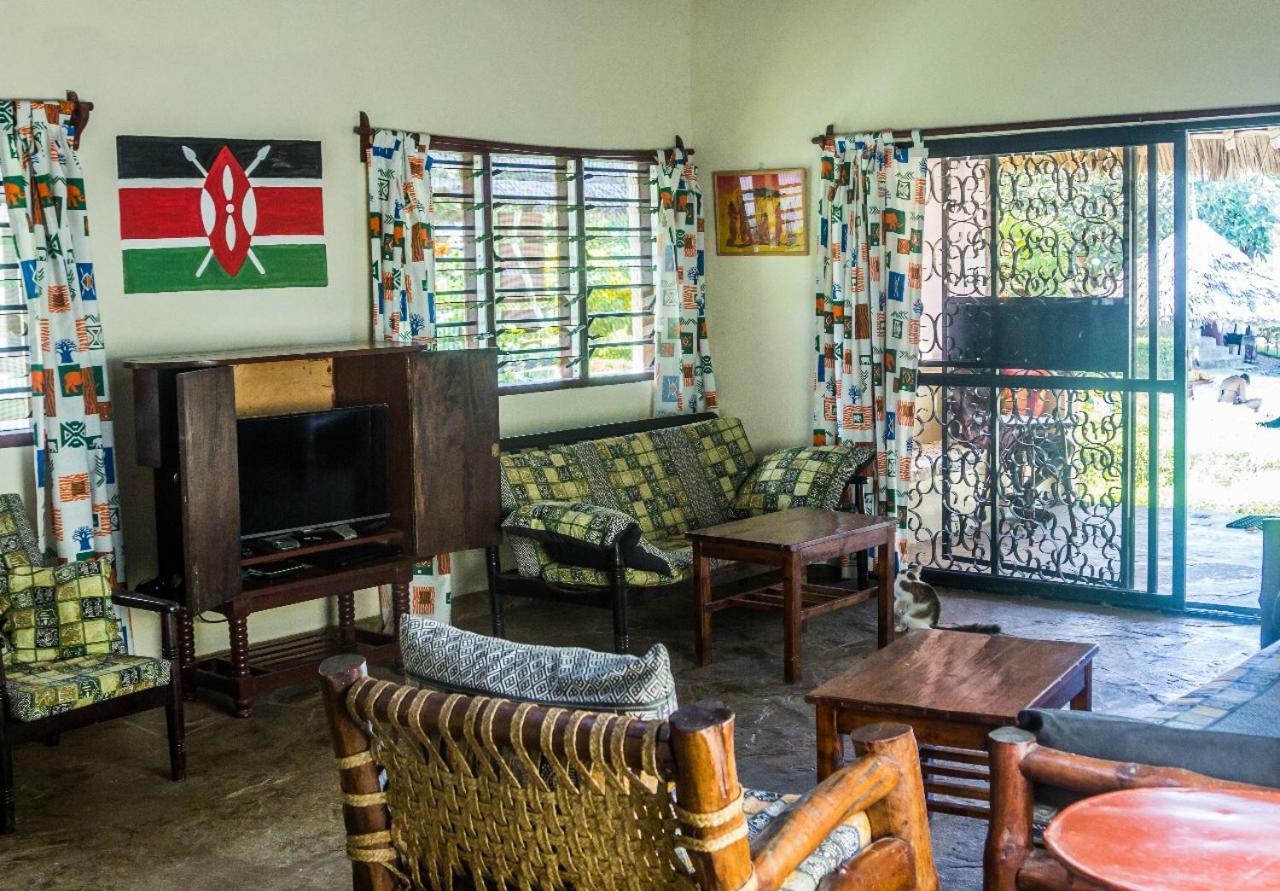 Oasis Diani Beach Villas Экстерьер фото