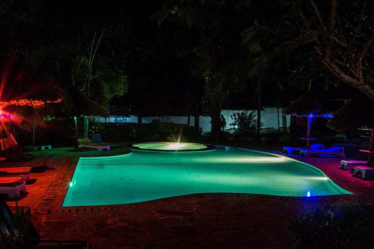 Oasis Diani Beach Villas Экстерьер фото